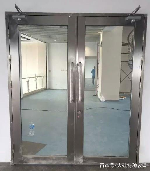 Can Fire-Proof Glass Doors Pass Fire Protection?