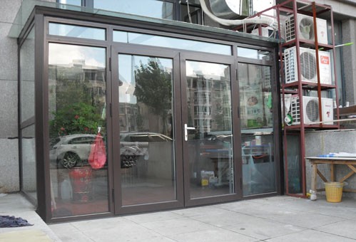 What Brands Are There in Broken Bridge Aluminum Doors and Windows