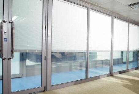 Comparison between FRP Doors and Windows and Broken Bridge Aluminum Doors and Windows