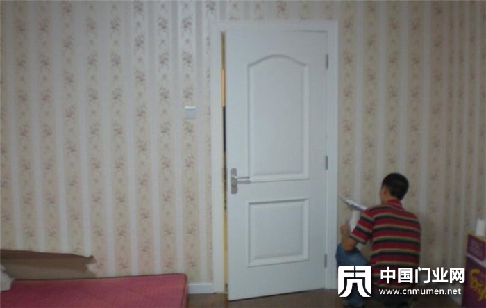 The Door Is the Portal of the House, and the Wooden Door Needs to Be Checked Carefully after Installation.