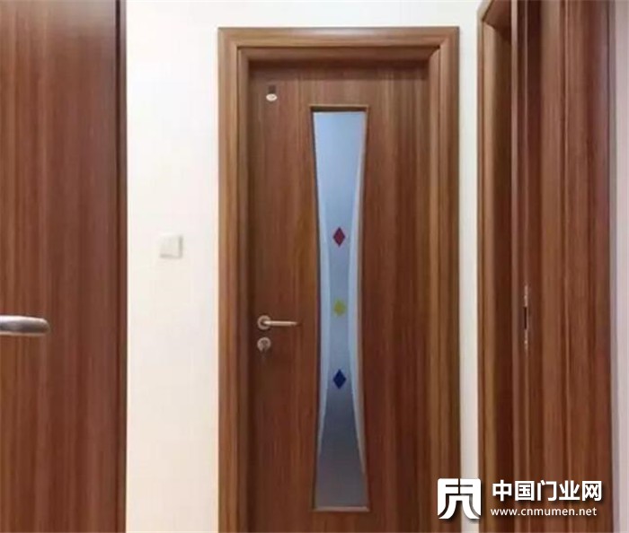 How Hesitate to Buy the Door? Tell You How to Choose the Wooden Door?