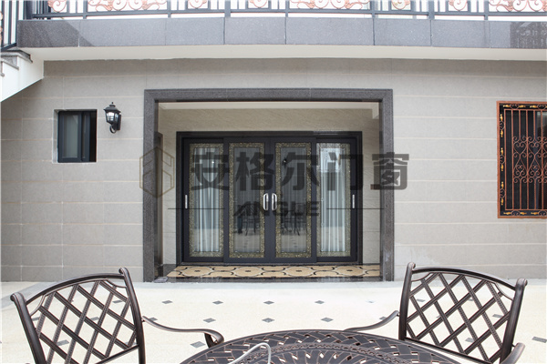 What Problems Should Be Paid Attention to When Choosing Aluminum Alloy Doors and Windows?