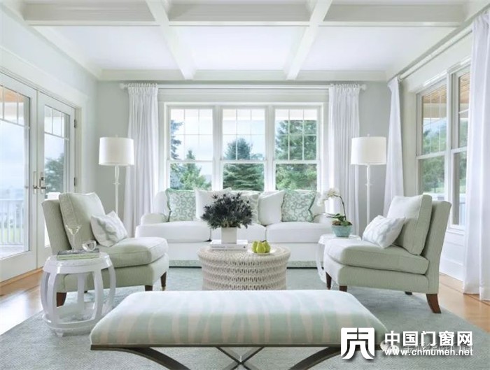 Should Aluminum Alloy Doors and Windows Be Installed between the Balcony and the Living Room? Jinpai Huating Doors and Windows Answer for You