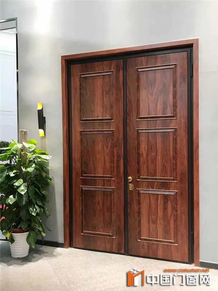 This Is an Article to Choose Wooden Doors for Decoration!