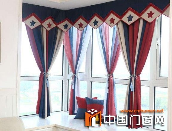 What Are the Advantages of Royal Aluminum Alloy Doors and Windows? How about Royal Doors and Windows?