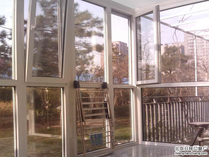 Why Is Broken Bridge Aluminum Doors and Windows More Popular than Aluminum Alloy Doors and Windows?